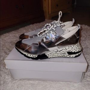 Steve Madden Sneakers